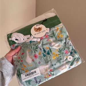 The Sleepy Sloth Silly Goose women’s pants size medium